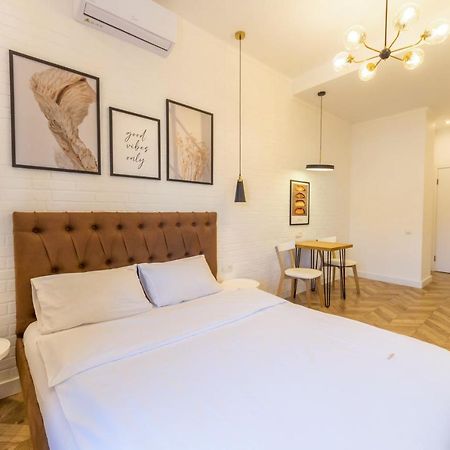 Self Check-In Apartments Kiev Extérieur photo
